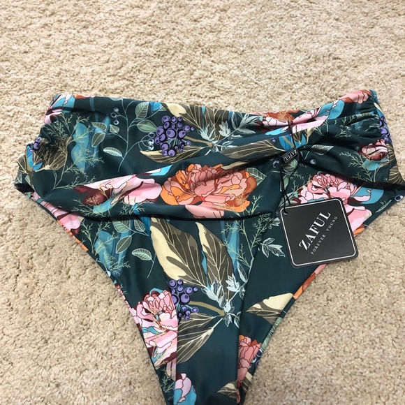 Bikini bottom - Picture 1 of 1